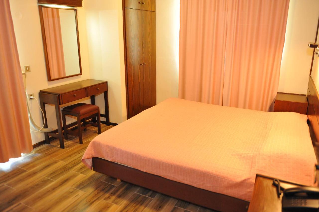 יאליסוס Niki Hotel Apartments מראה חיצוני תמונה