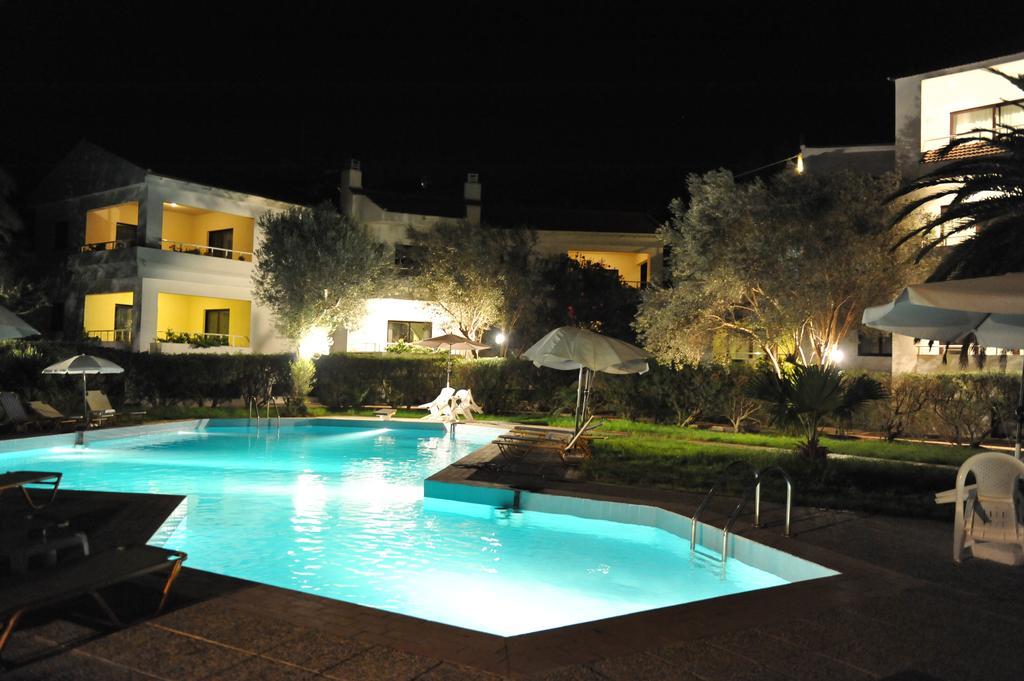 יאליסוס Niki Hotel Apartments מראה חיצוני תמונה