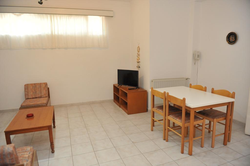 יאליסוס Niki Hotel Apartments מראה חיצוני תמונה